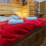 Anna Nad Poroncem بورونين